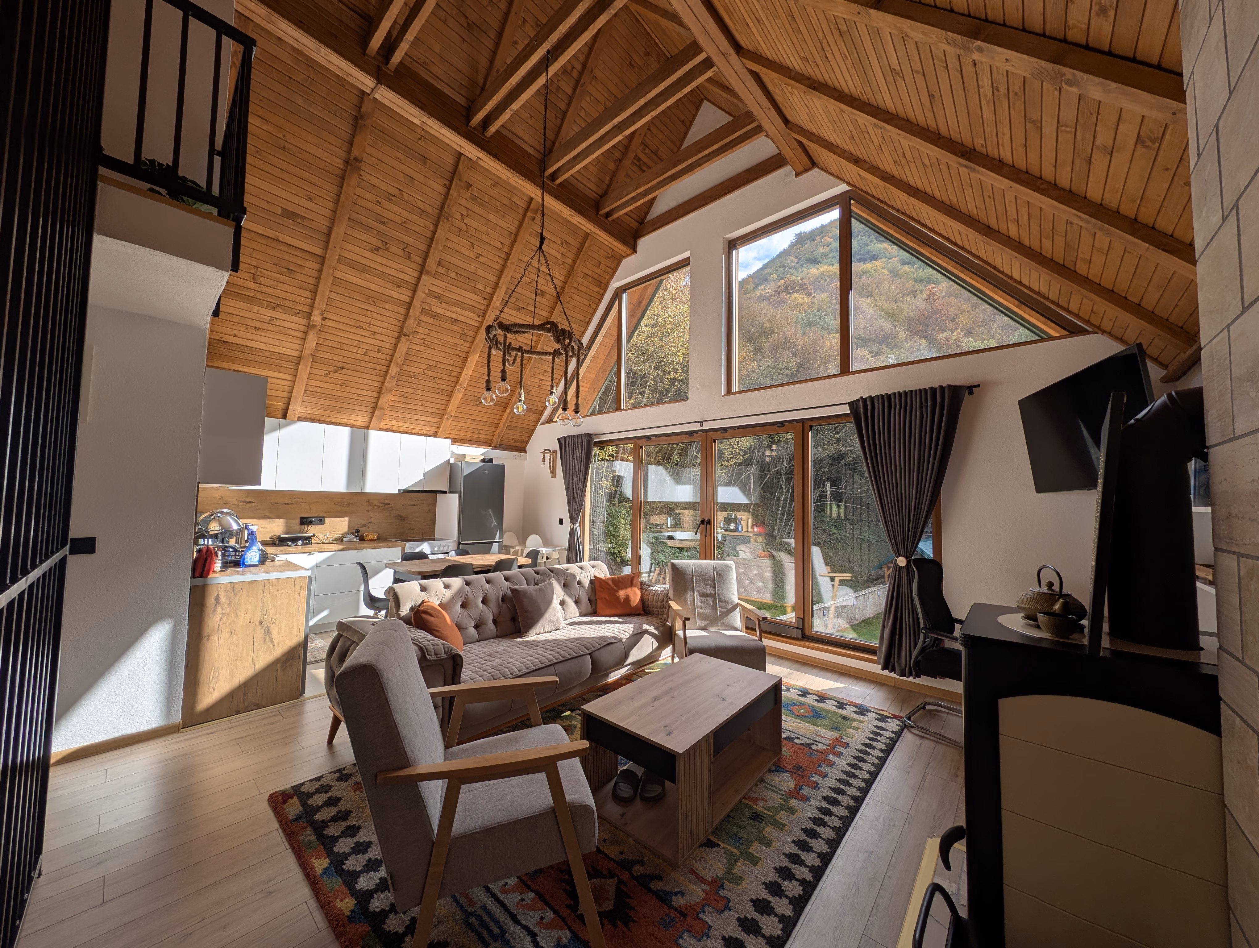 Vila Presjenica - pogled na šumu i planine